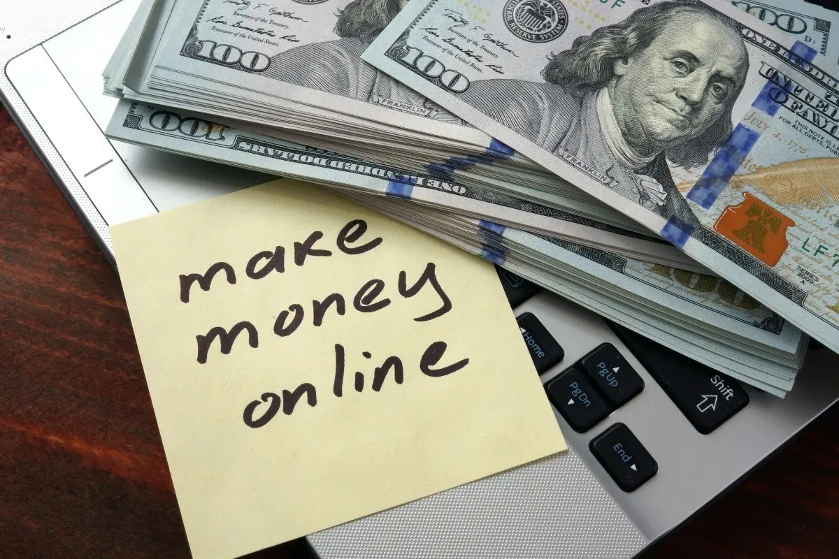 Make Money Online Easily The Surprising Way this Former Bartender