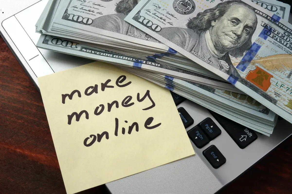 Image depicting how to make money online by making your first sale on Etsy